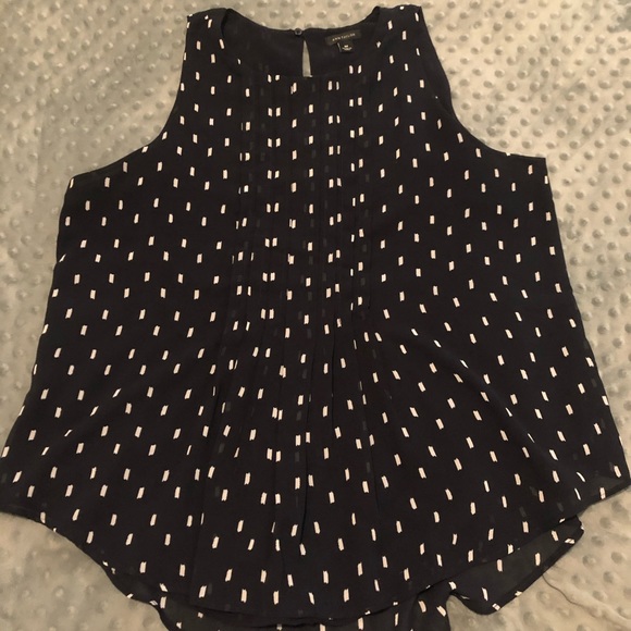Ann Taylor Tops - Ann Taylor sleeveless patterned navy blue blouse
